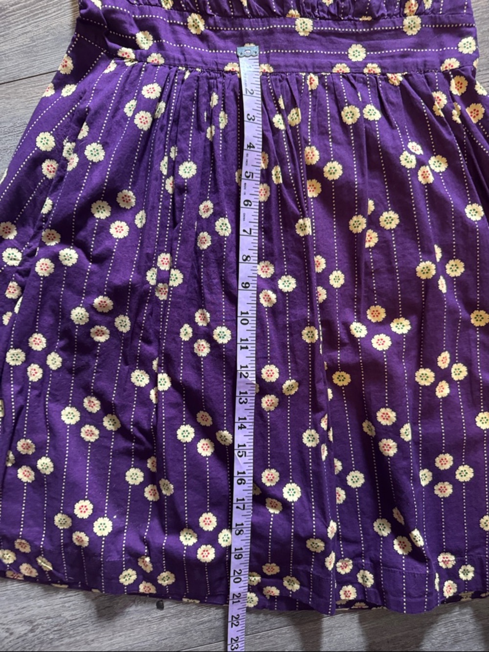 Sleeveless Purple Floral Midi Dress with Yellow Daisy Pattern - Picture 7 of 13